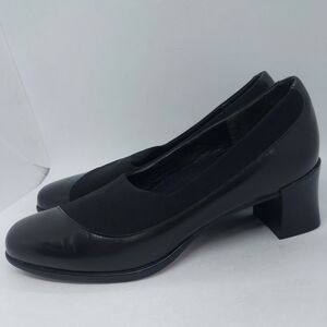 Munro American Shoes Proper Size Perfect Fit Black Slip On Women's Size 6N